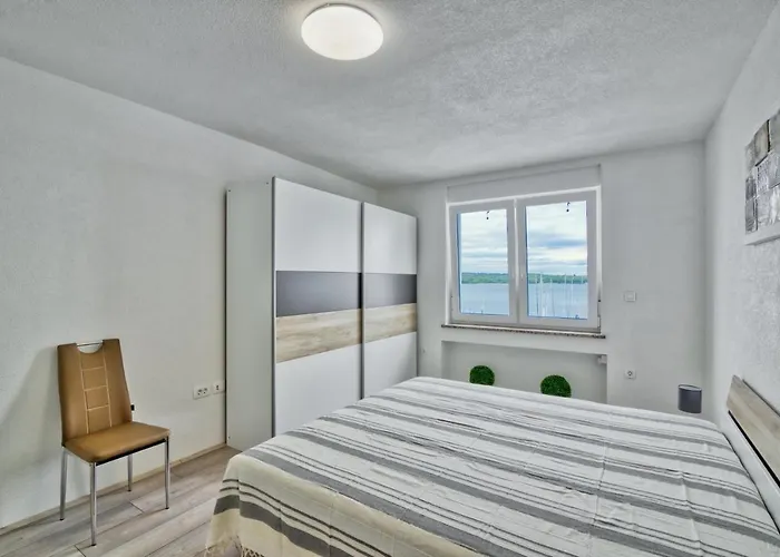 Apartment Marina With Sea View