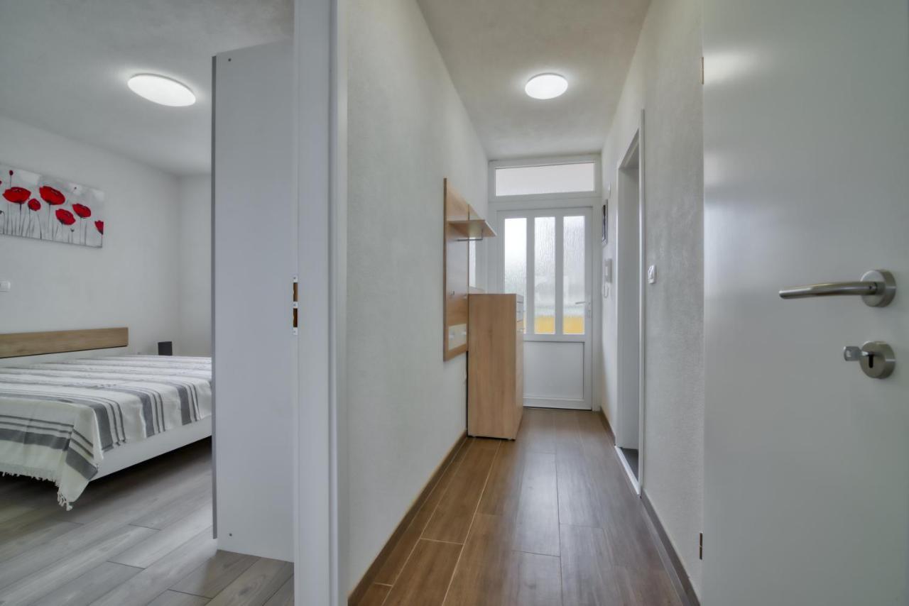 Apartment Marina With Sea View *