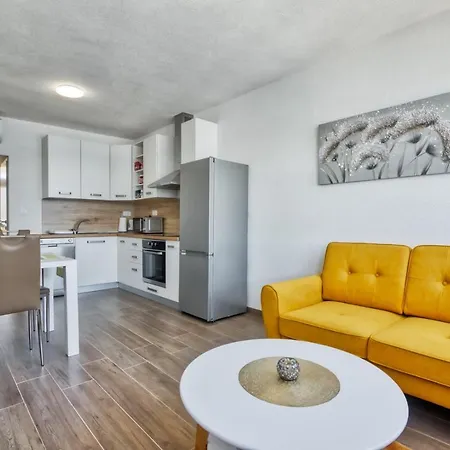 Apartment Marina With Sea View Pula Exterior photo